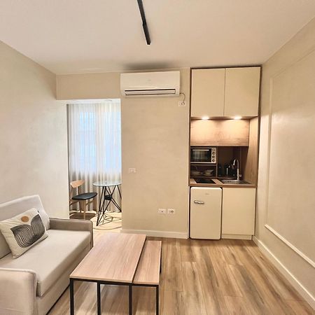 Syncron Apartments In The Center Of Tirana Buitenkant foto