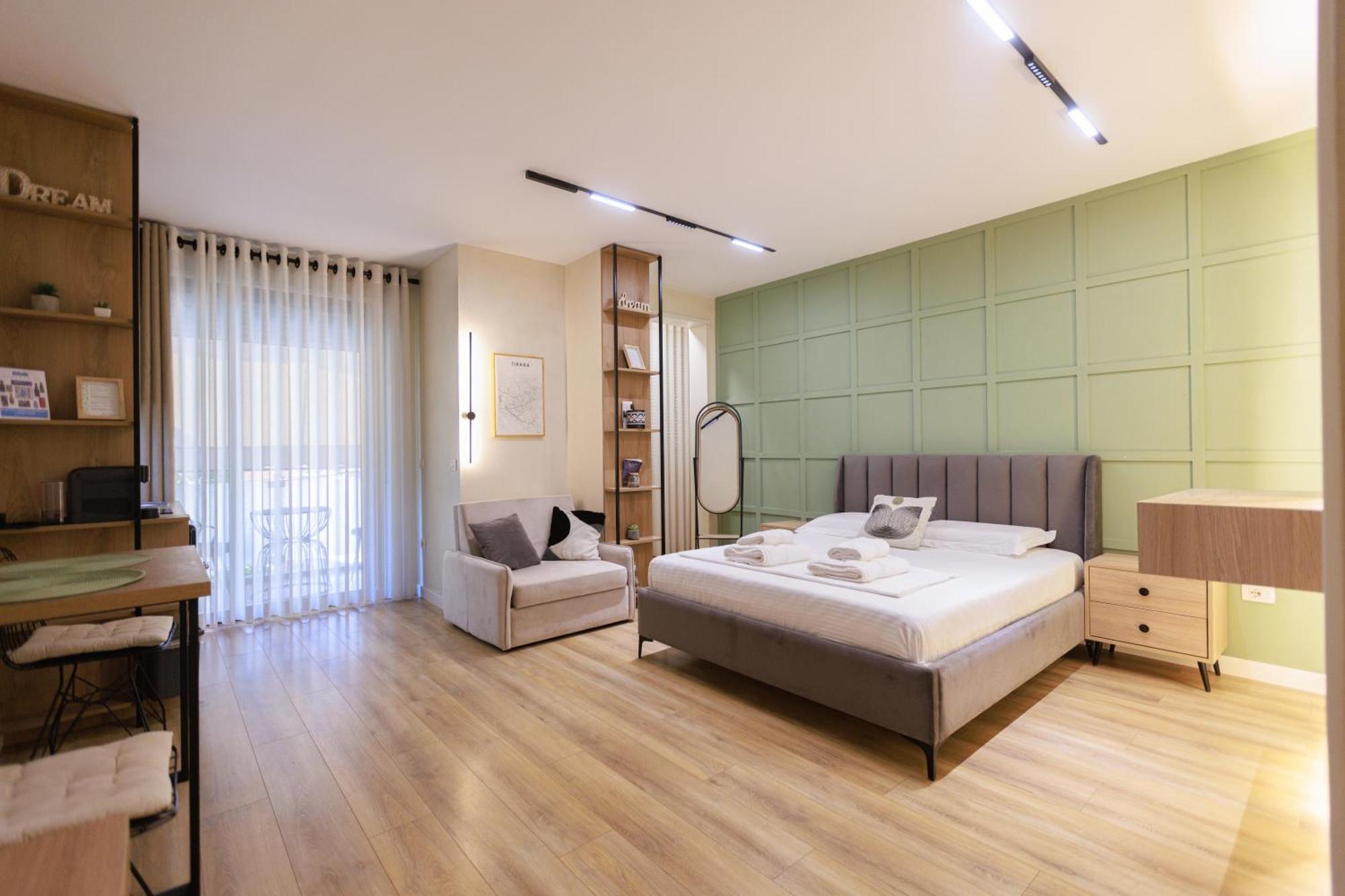 Syncron Apartments In The Center Of Tirana Buitenkant foto
