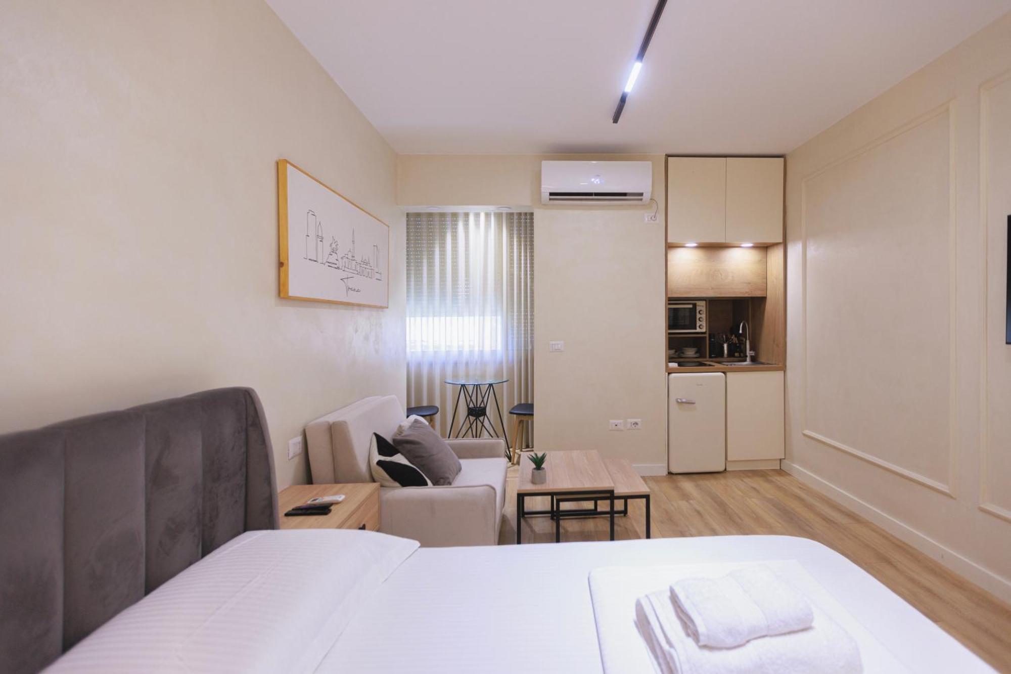 Syncron Apartments In The Center Of Tirana Buitenkant foto